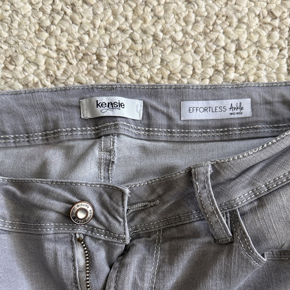 Kensie Light Gray Skinny Jeans - Picture 2 of 9